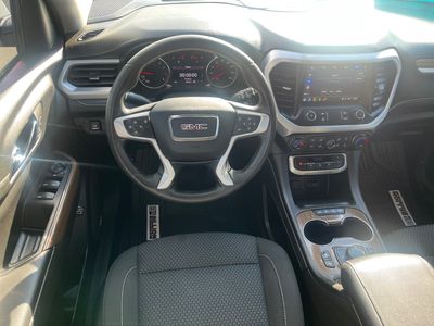 2023 GMC Acadia — photo 9 view