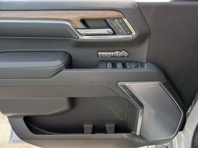 2023 Chevrolet Silverado 1500 — photo 27 view
