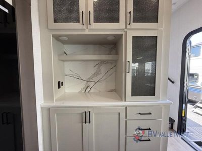 2026 EAST TO WEST Blackthorn - Photo 16