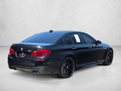 2016 BMW M5 — detail view