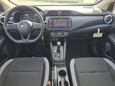 2025 Nissan Versa - Photo 12