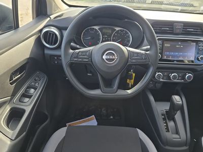 2025 Nissan Versa - Photo 13