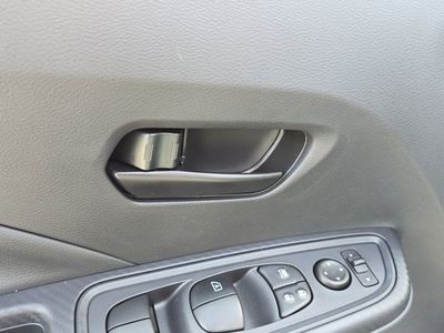 2025 Nissan Versa - Photo 18