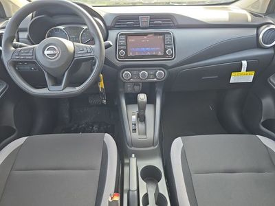 2025 Nissan Versa - Photo 14