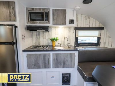 2024 Travel Lite Rove XL — photo 14 view