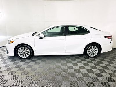 2023 Toyota Camry - Photo 6