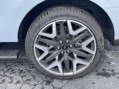 2026 Ford Expedition - Photo 8