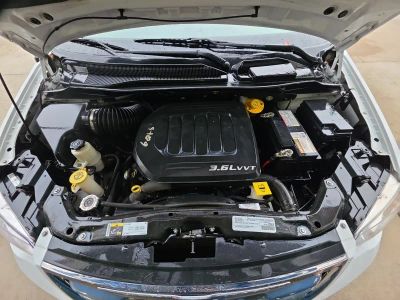 2016 Chrysler Town and Country - Photo 22
