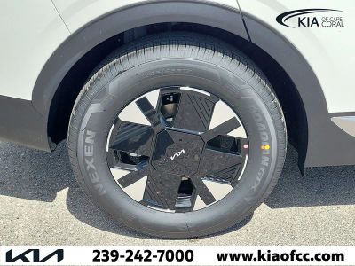 2026 Kia Sportage Hybrid — photo 9 view