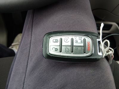 2023 Chrysler Voyager — photo 15 view