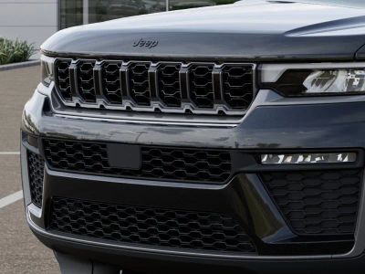 2026 Jeep Grand Cherokee — photo 11 view