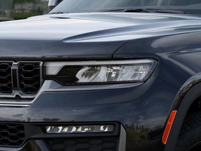2026 Jeep Grand Cherokee — photo 10 view