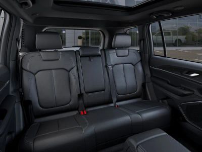 2026 Jeep Grand Cherokee — photo 15 view