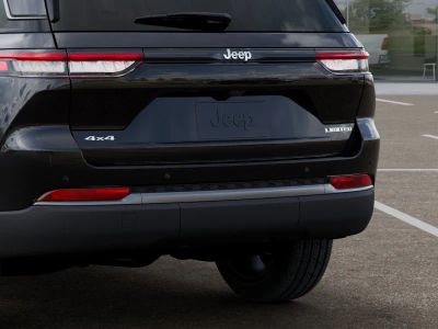 2026 Jeep Grand Cherokee — photo 13 view