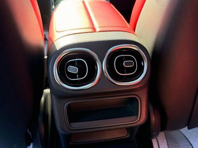 2023 Mercedes-Benz GLC 300 - Photo 33