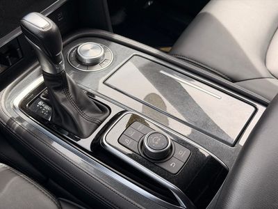 2024 Nissan Armada SV - Photo 35