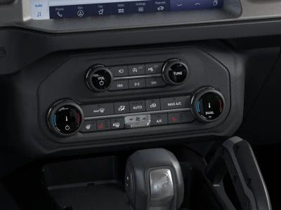 2026 Ford Bronco - Photo 16