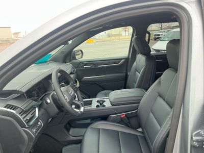2026 GMC Acadia — photo 10 view