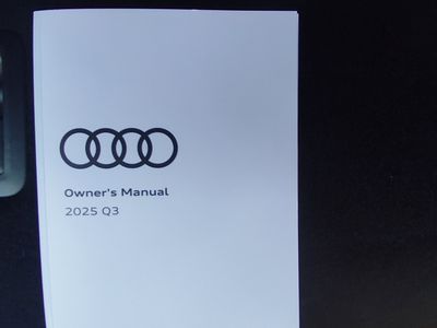 2025 Audi Q3 - Photo 18