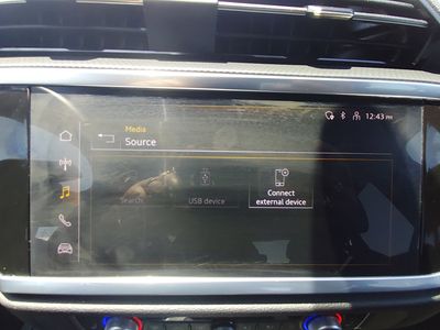 2025 Audi Q3 - Photo 19