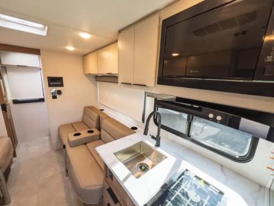 2027 Thor Motor Coach CHATEAU — photo 7 view