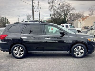 2018 Nissan Pathfinder - Photo 2