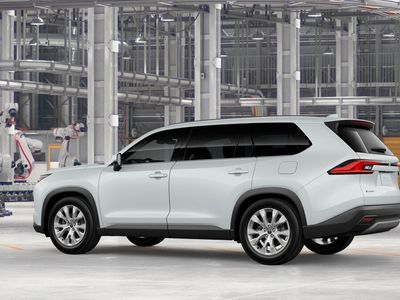 2026 Toyota Grand Highlander Hybrid — detail view