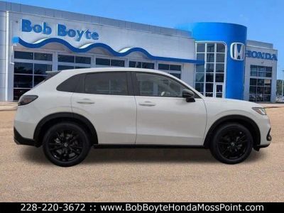 2026 Honda HR-V — engine compartment view