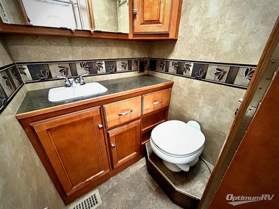 2014 Winnebago Vista - Photo 10