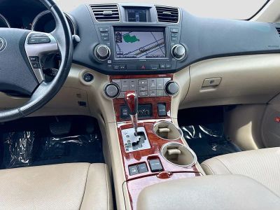 2011 Toyota Highlander — photo 19 view
