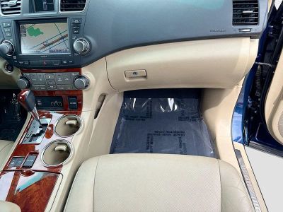 2011 Toyota Highlander — photo 18 view