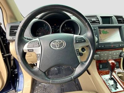 2011 Toyota Highlander — photo 39 view