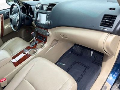 2011 Toyota Highlander — photo 14 view