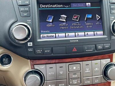 2011 Toyota Highlander — photo 30 view