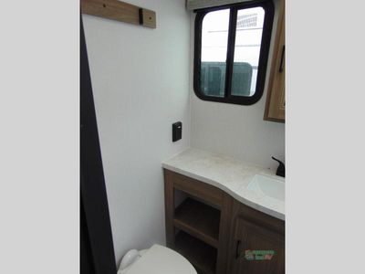 2025 Coachmen RV Freedom Express - Photo 44