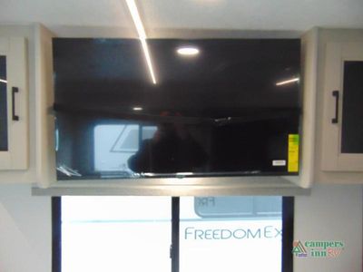 2025 Coachmen RV Freedom Express - Photo 15