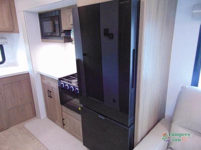 2025 Coachmen RV Freedom Express - Photo 17