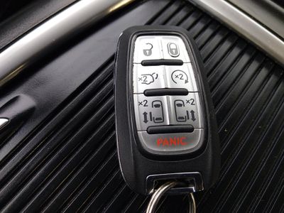 2024 Chrysler Pacifica — photo 15 view