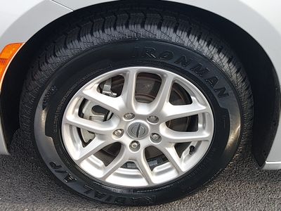 2024 Chrysler Pacifica — photo 10 view