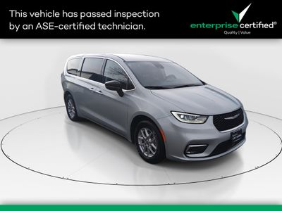 2024 Chrysler Pacifica Touring L FWD — front three-quarter view