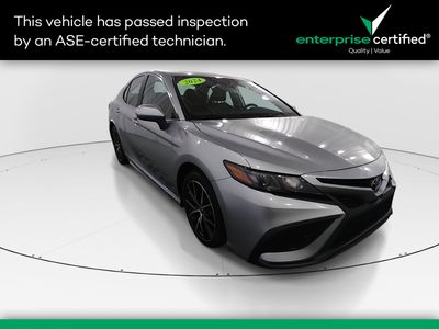 2024 Toyota Camry SE Auto — front three-quarter view