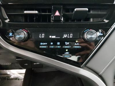 2024 Toyota Camry — photo 13 view