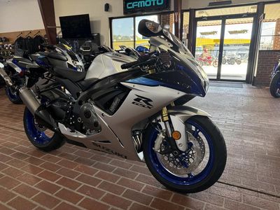 2026 Suzuki GSX-R750 - Photo 3