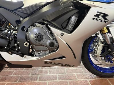 2026 Suzuki GSX-R750 - Photo 10