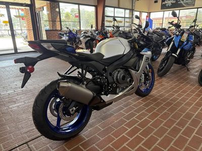 2026 Suzuki GSX-R750 - Photo 6