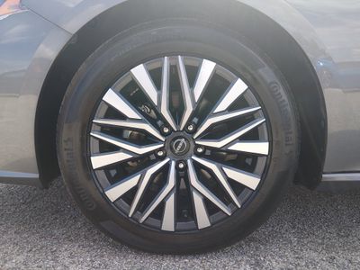 2025 Nissan Altima - Photo 10