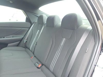 2026 Hyundai Elantra — photo 18 view