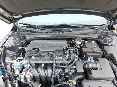 2026 Hyundai Elantra — photo 22 view