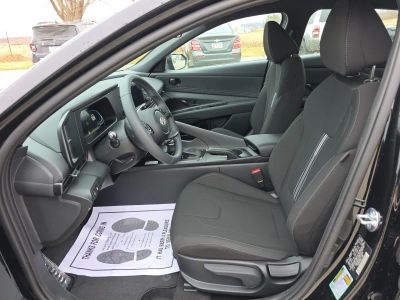 2026 Hyundai Elantra — photo 9 view