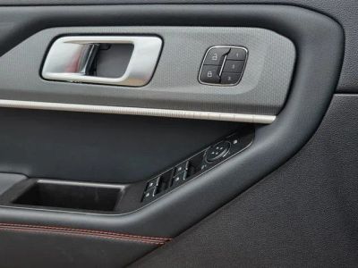 2026 Ford Explorer — photo 15 view